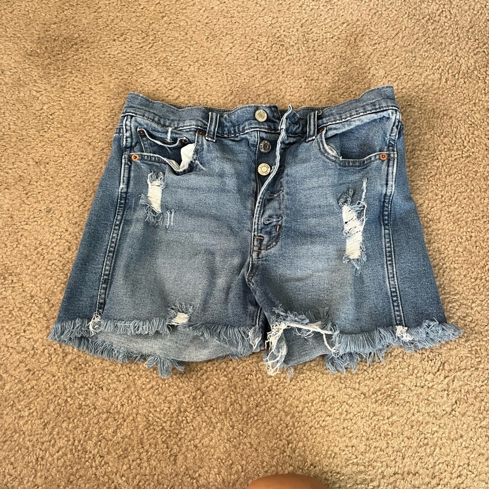 GAP shorts